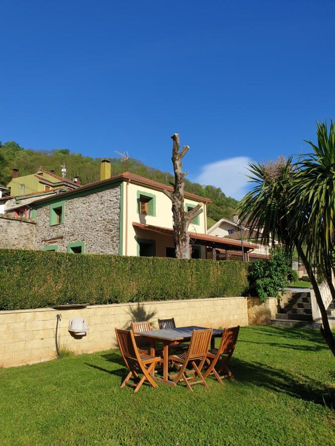 Casa Rural La Pumarada De Limes カンガス・デル・ナルセア エクステリア 写真