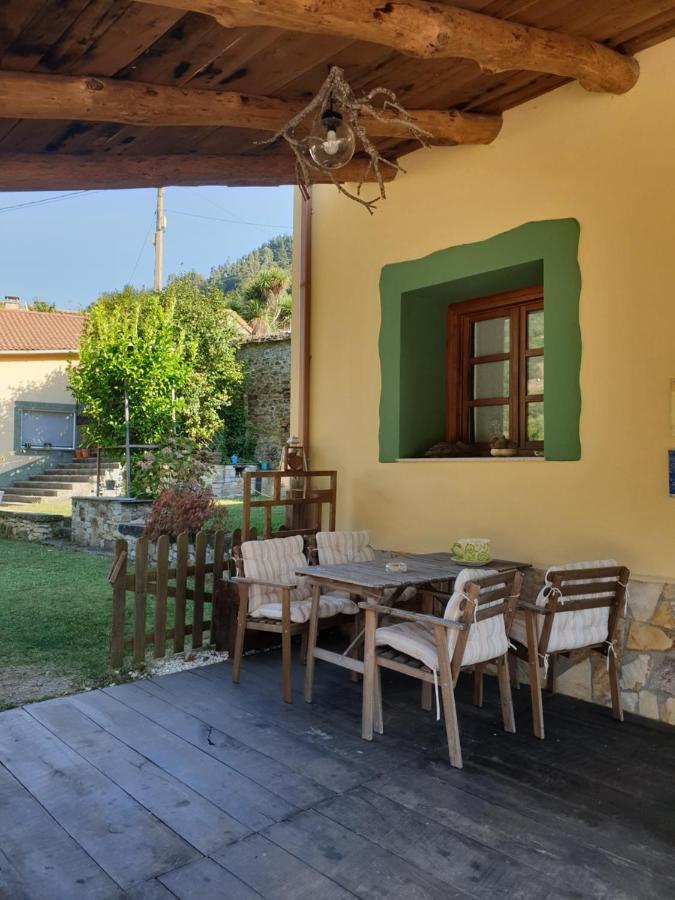 Casa Rural La Pumarada De Limes カンガス・デル・ナルセア エクステリア 写真